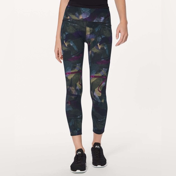Lululemon Train Times 7/8 Pant 25" Aura Dark Chrome Multi / Midnight Navy - Picture 1 of 5